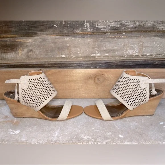 NEW Madeline Bohemian Wedge Tan Sandal Size 8.5 - Picture 2 of 9